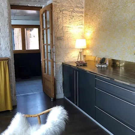 Hébergement de vacances Charmante Maison à à 400m De La