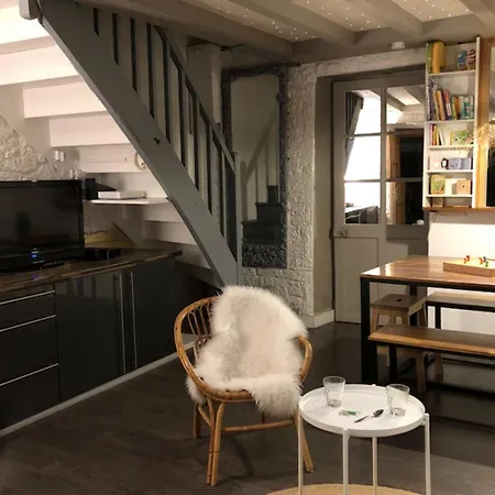 Charming House In Near The Feriehus