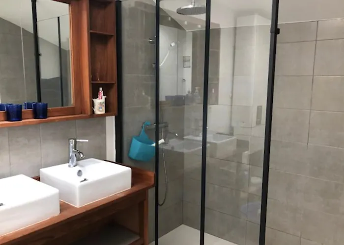 Charming House In Near The *